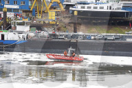 NEWS - Explosion auf Tankschiff im Duisburger Hafen