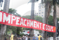 NEWS - Brasilien: Zehntausende für den Verbleib der Regierung Rousseff demonstriert
