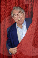 PEOPLE - Ronnie Corbett ist im Alter von 85 Jahren gestorben