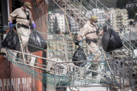 NEWS - Italien: Flüchtlinge sind in Salerno angekommen