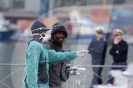 NEWS - Italien: Flüchtlinge sind in Salerno angekommen