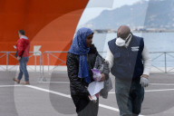 NEWS - Italien: Flüchtlinge sind in Salerno angekommen