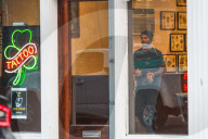 EXKLUSIV - Brooklyn Beckham liebäugelt mit einem neuen Tattoo