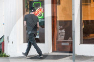 EXKLUSIV - Brooklyn Beckham liebäugelt mit einem neuen Tattoo