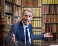 PORTRAIT -  Michael Lynton 