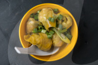 PORTRAIT - Henry Chung Koch im Lady Noodles in Peckham
