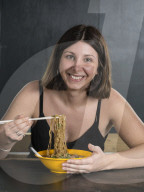 PORTRAIT - Henry Chung Koch im Lady Noodles in Peckham