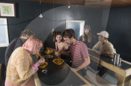 PORTRAIT - Henry Chung Koch im Lady Noodles in Peckham