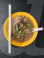 PORTRAIT - Henry Chung Koch im Lady Noodles in Peckham