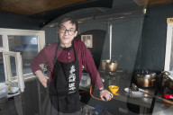 PORTRAIT - Henry Chung Koch im Lady Noodles in Peckham