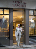 NEWS - Die erste Schneiderin an Saville Row in London