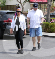 PEOPLE - Frisch verlobt: Blac Chyna und Rob Kardashian auf dem Weg zur Bank