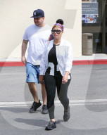 PEOPLE - Frisch verlobt: Blac Chyna und Rob Kardashian auf dem Weg zur Bank