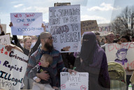 NEWS - US Wahlen: Das Volk demonstriert "Pro & Kontra" Trump