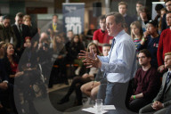 NEWS - David Cameron gibt Beteiligung an Briefkastenfirma zu