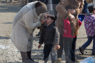 REPORTAGE - Alltag der Flüchtlingskinder in Idomeni