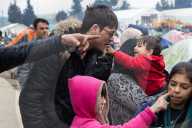 REPORTAGE - Alltag der Flüchtlingskinder in Idomeni