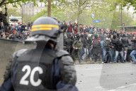 NEWS - Paris: Massive Auseinandersetzungen bei Demo gegen Arbeitsrechtsreform