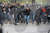 NEWS - Paris: Massive Auseinandersetzungen bei Demo gegen Arbeitsrechtsreform