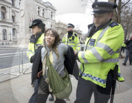 NEWS - Panama Papers: Protest in London gegen David Cameron