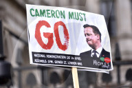 NEWS - Panama Papers: Protest in London gegen David Cameron