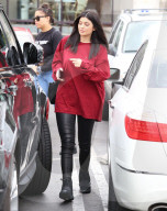 PEOPLE - Kylie Jenner trägt Mode ihres Schwagers: ein Pablo Shirt
