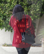 PEOPLE - Kylie Jenner trägt Mode ihres Schwagers: ein Pablo Shirt