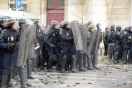 NEWS - Paris: Massive Auseinandersetzungen bei Demo gegen Arbeitsrechtsreform