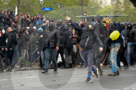 NEWS - Paris: Massive Auseinandersetzungen bei Demo gegen Arbeitsrechtsreform