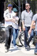 PEOPLE - Eddie Redmayne und Shannon Woodward zusammen einkaufen in Venica CA