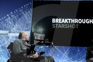PEOPLE - Stephen Hawking bei der Vorstellung des 'Starshot Raumschiffprojekt' in NY