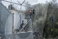 NEWS - Weitere Flüchtlinge kommen auf Lesbos an