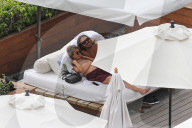 EXKLUSIV - Schwangere Audrina Patridge lässt die Seele am Pool hängen