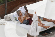 EXKLUSIV - Schwangere Audrina Patridge lässt die Seele am Pool hängen