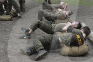 REPORTAGE - Ukraine: Rekruten PrÃ¼fung fÃ¼r 'Azov Spartan'