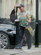 EXKLUSIV - Rocco Ritchie auf dem Weg zu Papa