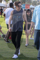 PEOPLE - Zerzaust: Brooklyn Beckhams Frisur fürs Coachella Weekend 
