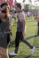 PEOPLE - Zerzaust: Brooklyn Beckhams Frisur fürs Coachella Weekend 
