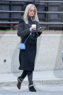 PEOPLE - Rita Ora hat die Haare schön