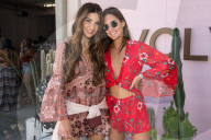 PEOPLE - Coachella Tag 2: Promis feiern an der Revolve Party