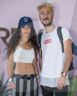 PEOPLE - Coachella Tag 2: Promis feiern an der Revolve Party