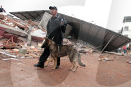 NEWS - Ecuador: AufrÃ¤umen nach dem grossen Erdbeben