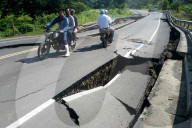 NEWS - Ecuador: Aufräumen nach dem grossen Erdbeben
