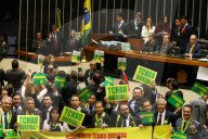 NEWS - Brasilien: Parlament beschliesst Amtsenthebung von Präsidentin Rousseff