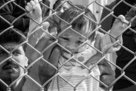 REPORTAGE - Hinter Gittern - Flüchtlinge im Moria-Camp auf Lesbos