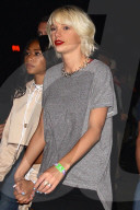 PEOPLE - Taylor Swift mit neuem Hair-Style am Coachella