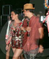 PEOPLE - Katy Perry und Orlando Bloom Arm in Arm am Coachella