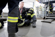 FEATURE - Einsatz bis zur Erschöpfung am "Firefighter Stairrun" in Berlin