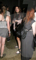 PEOPLE - Bella Thorne feiert ausgelassen am Coachella