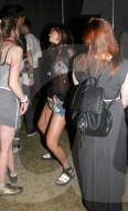 PEOPLE - Bella Thorne feiert ausgelassen am Coachella